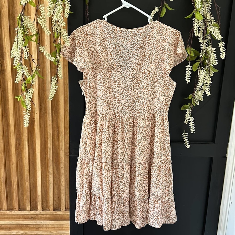 Petal‎ And Pup Dancer Dress in Tan. Size 8 - Picture 5 of 12